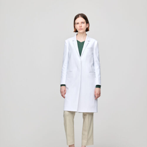 URBAN : Streamlined Elegance Lab Coat